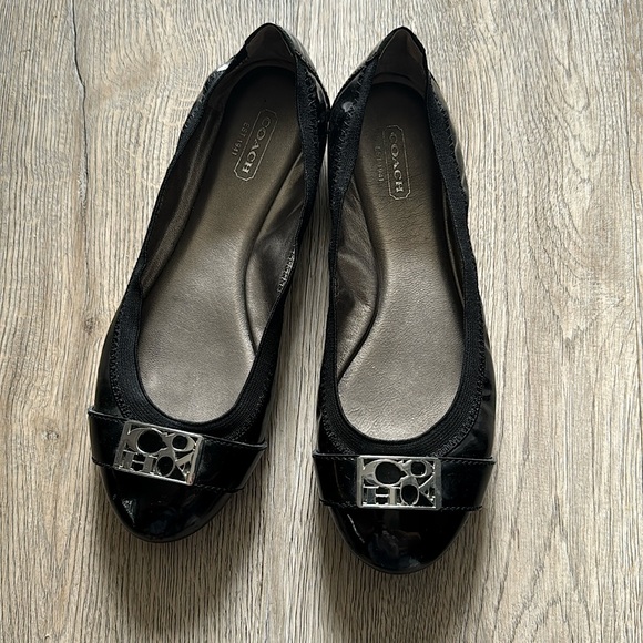 Patent leather Coach ballet flats. - Picture 1 of 6